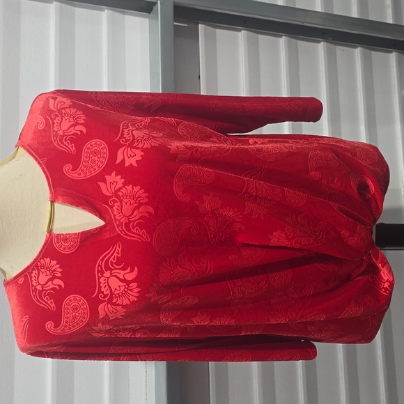 Ruby RDd. Elegant Red Paisley  Floral Women's Top Size Large - Picture 3 of 14